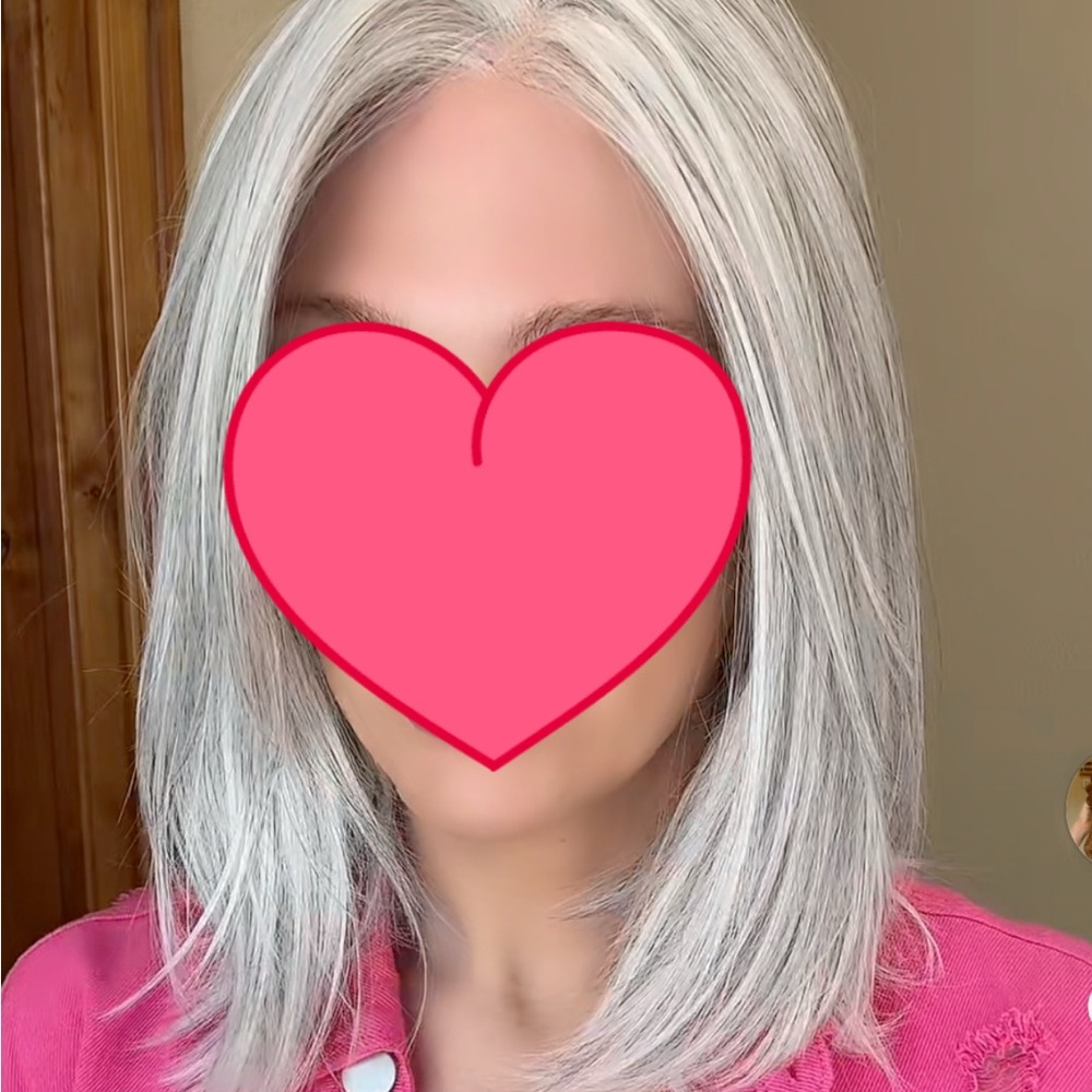 Elegant Silver Women's Wig